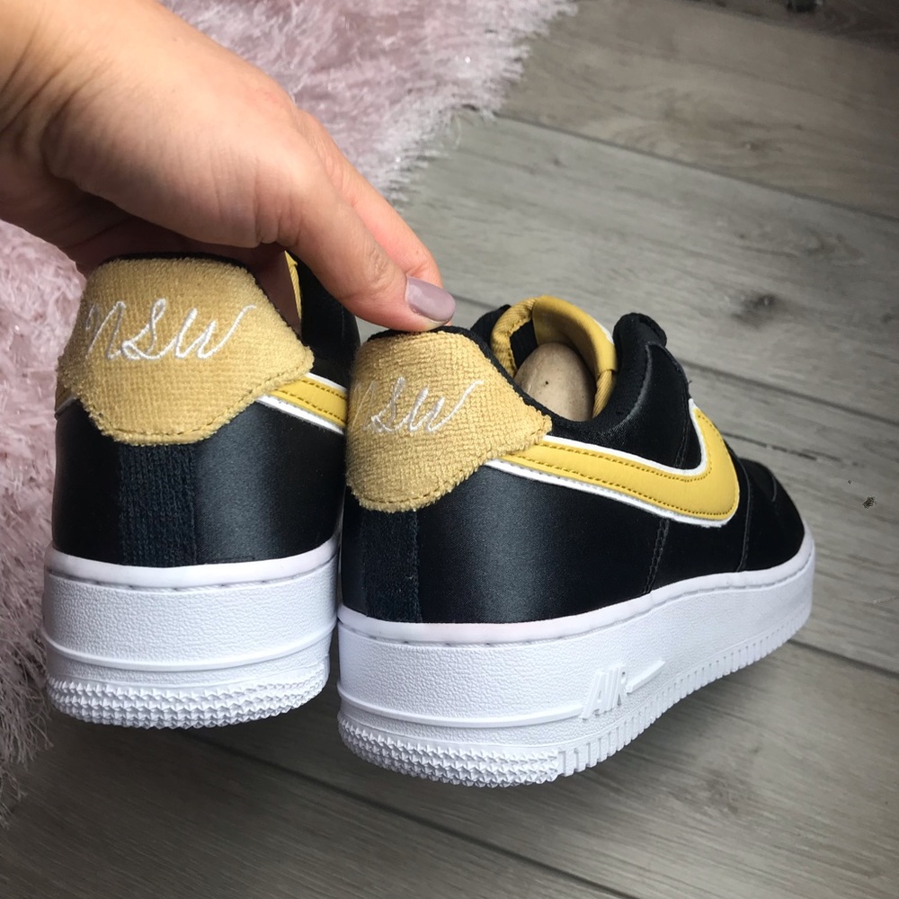 Nike Air Force 1 ‘07 SE Nylon Black & White - Picture 5 of 8